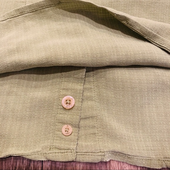 The North Face Women’s Button Up Shirt - Picture 14 of 15